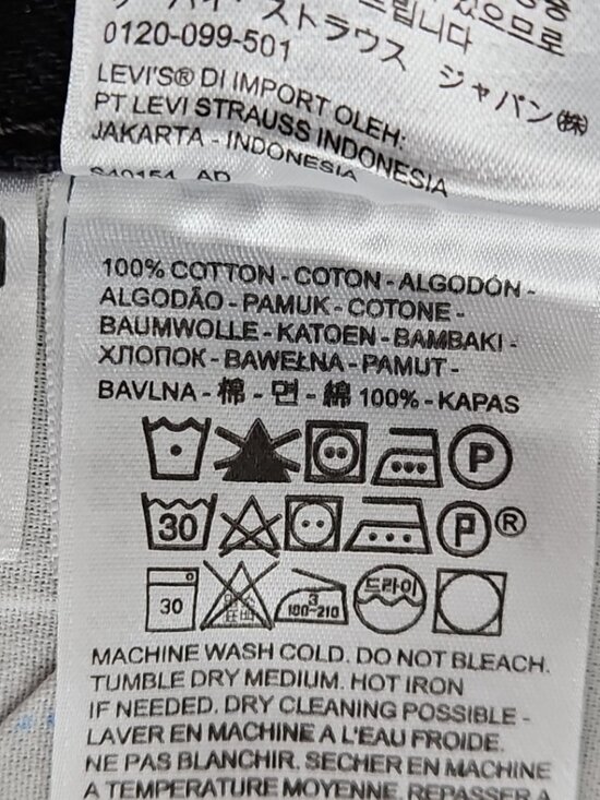 Levi's 501 Jeans Men's 44x32 Black Button Fly Straight Leg Classic Fit - Picture 8 of 16